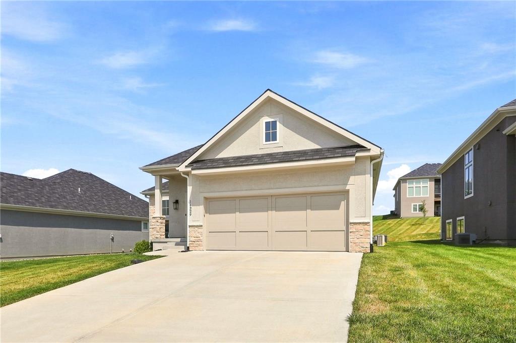 11229 Brome Dr, Kearney, MO 64060