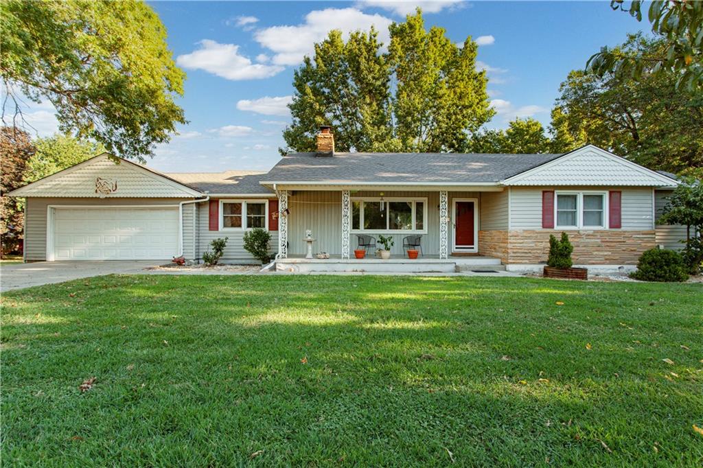 2109 SW Walnut St, Blue Springs, MO 64015