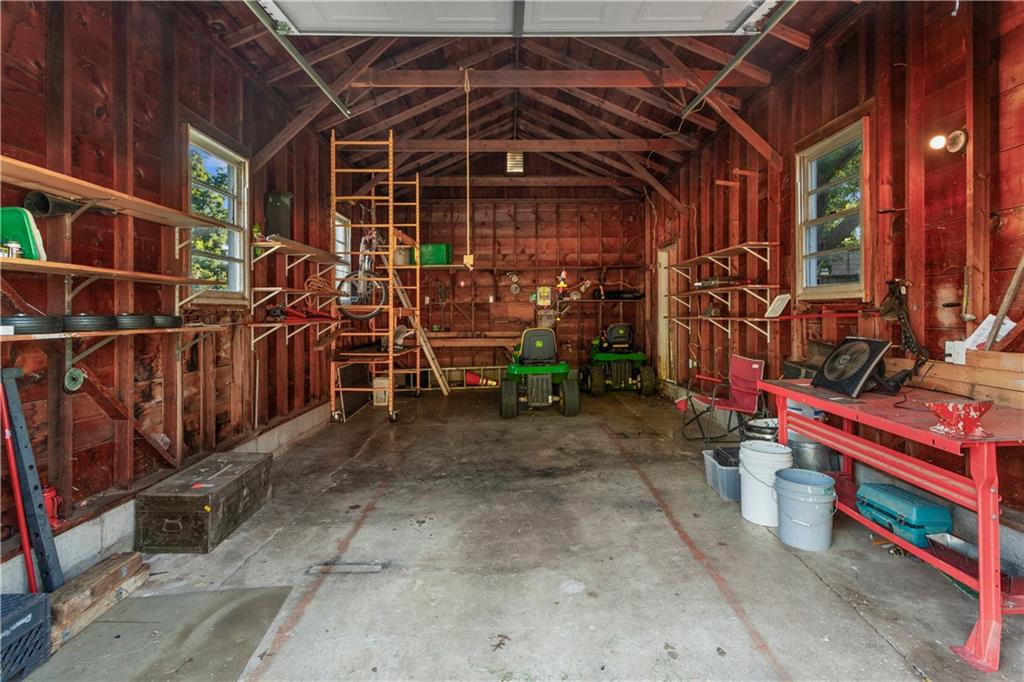2109 SW Walnut St, Blue Springs, MO 64015