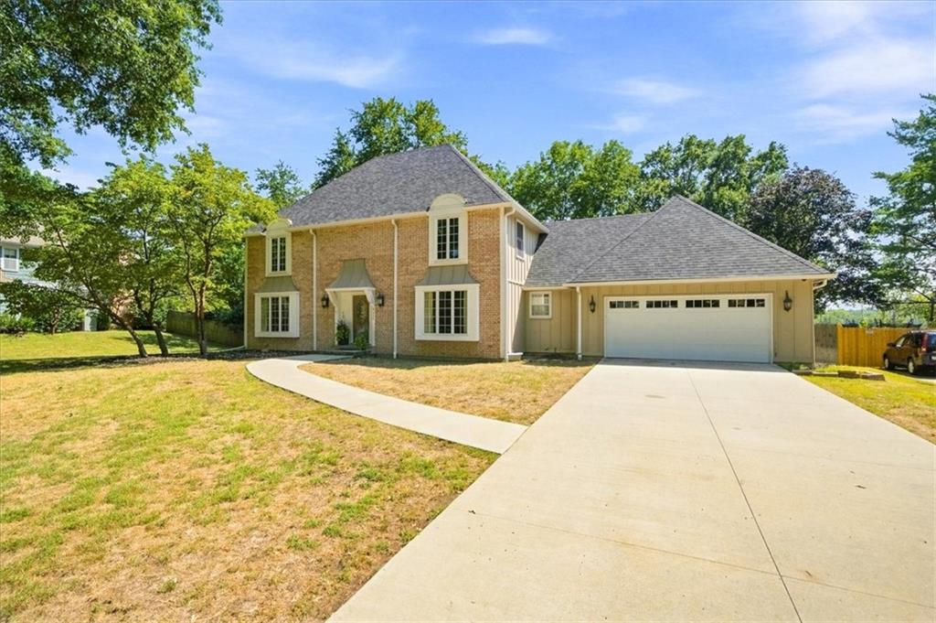 8347 W 102nd St, Overland Park, KS 66212