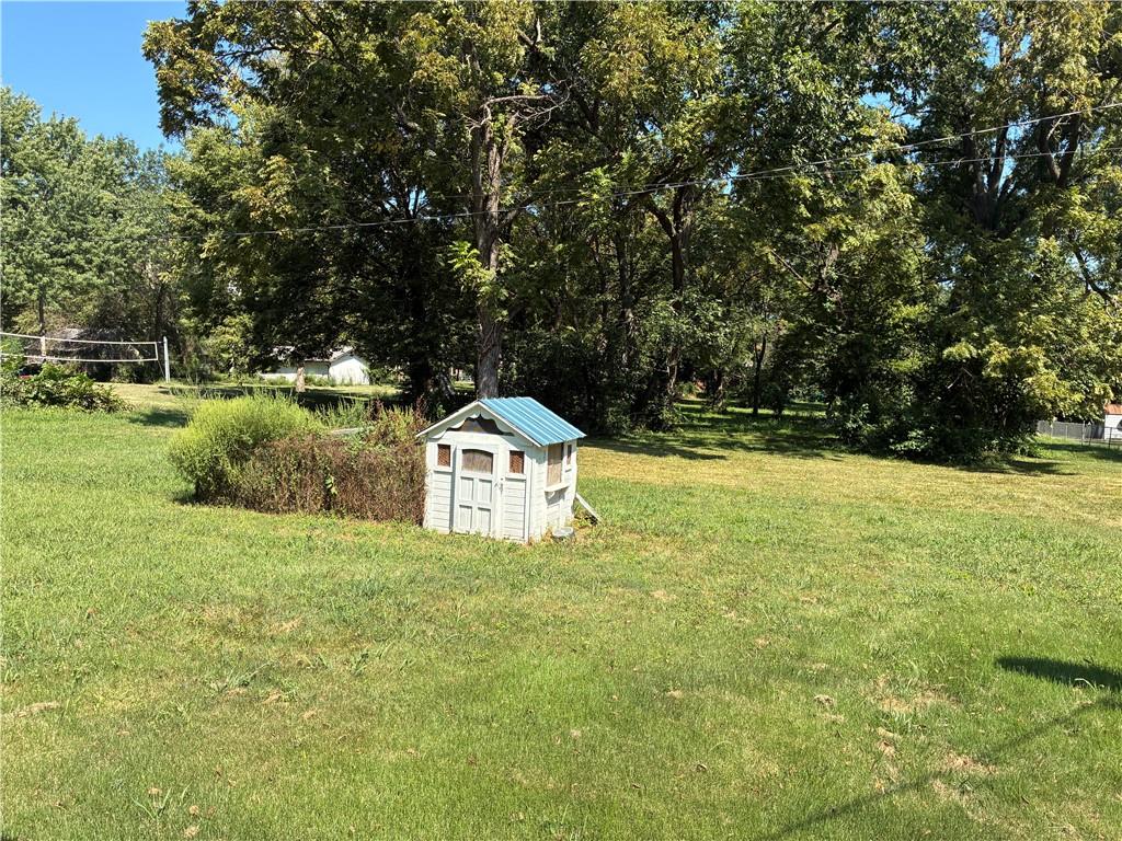 323 E 13th St, Ottawa, KS 66067