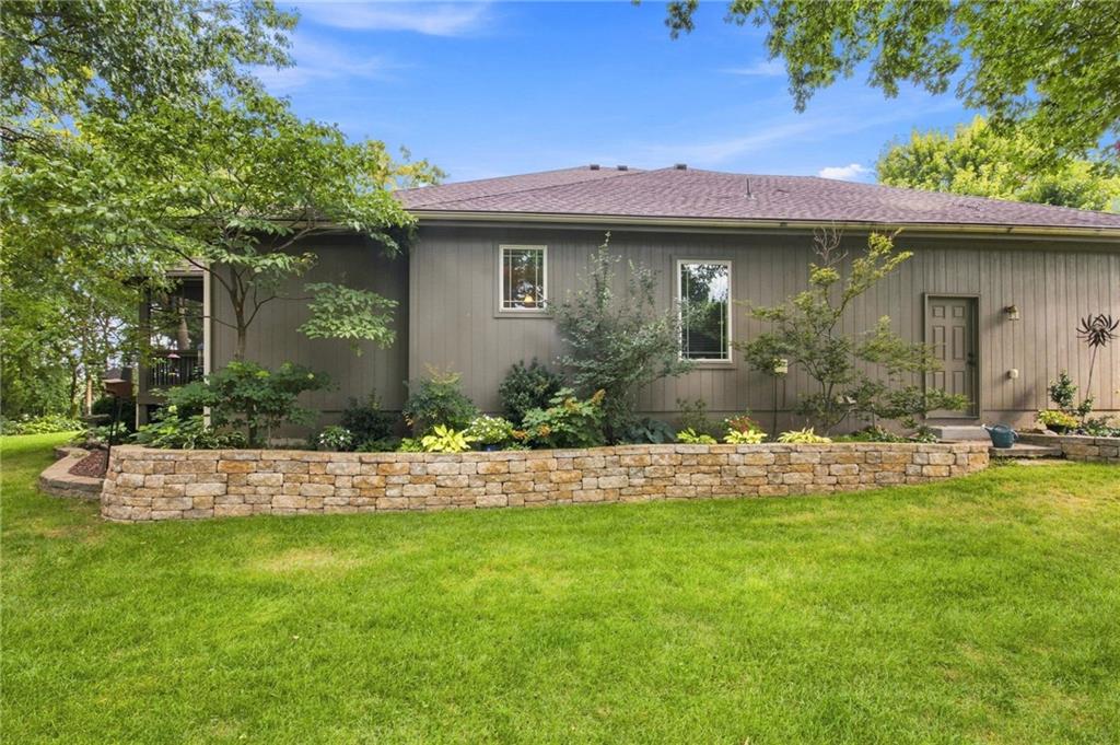 6816 Longview St, Shawnee, KS 66218