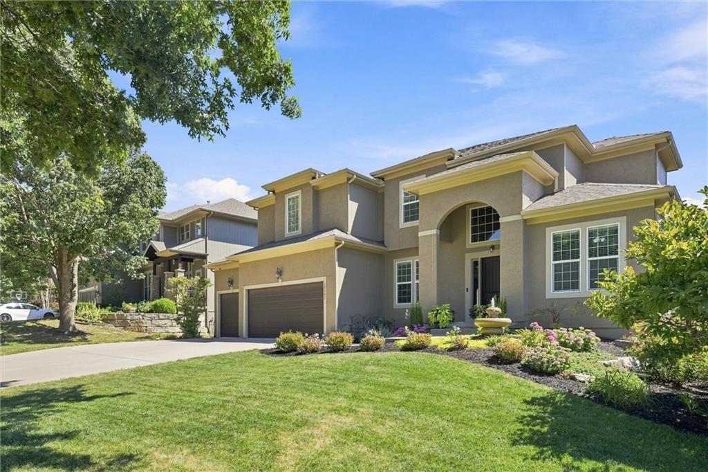 15447 W 164th Ter, Olathe, KS 66062