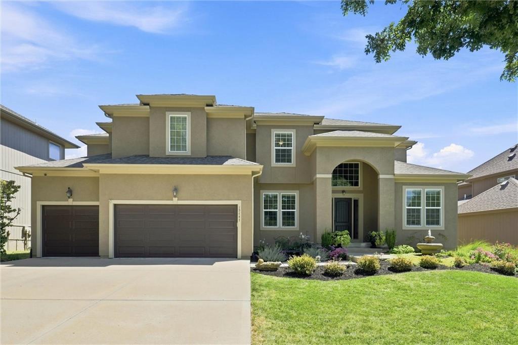 15447 W 164th Ter, Olathe, KS 66062