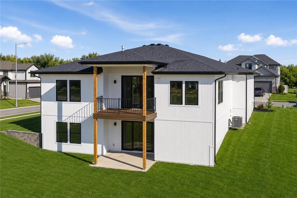 4701 SE Claude Ct, Blue Springs, MO 64014