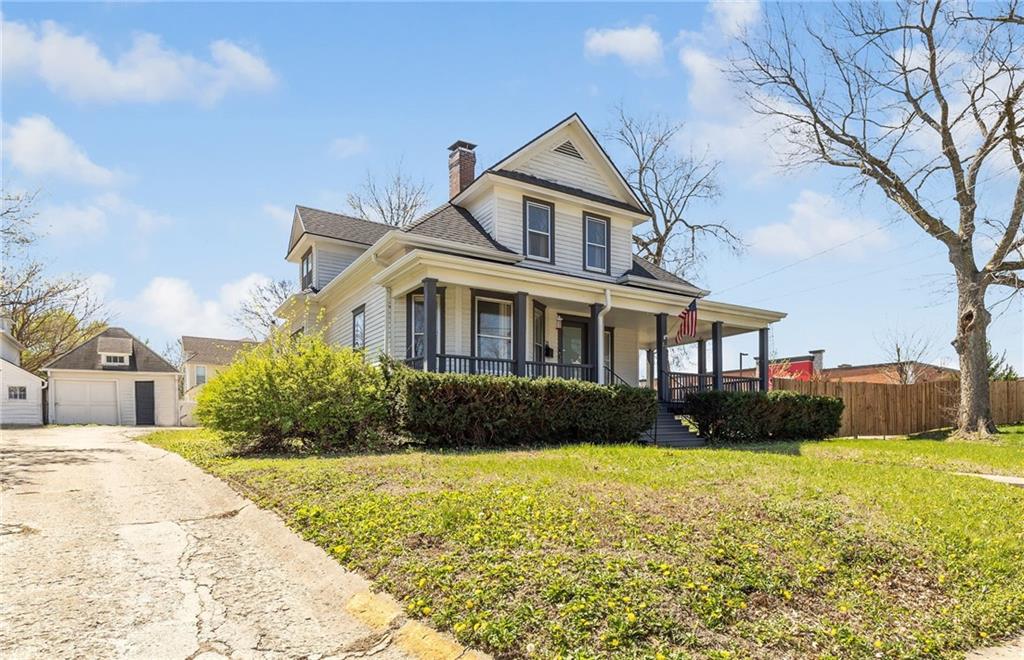 312 E Gay St, Warrensburg, MO 64093