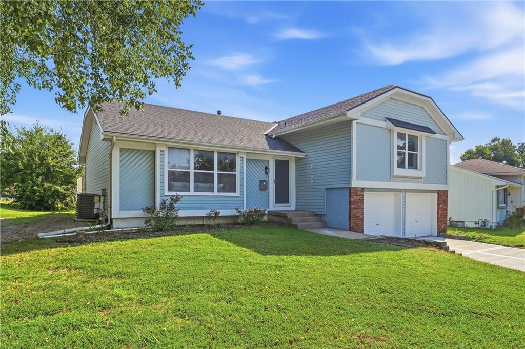 6100 E 140th Pl, Grandview, MO 64030