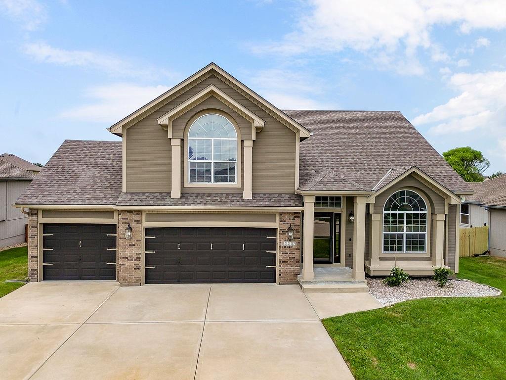 4412 SW Lyndsie Ct, Lee's Summit, MO 64082