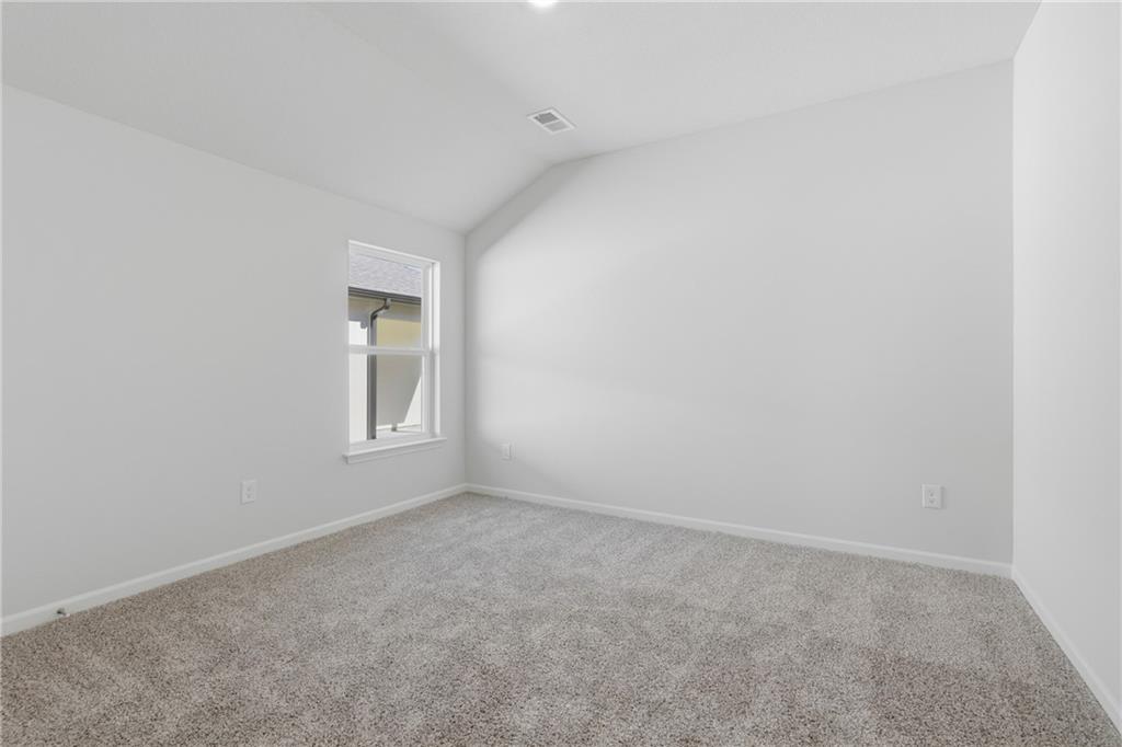 20323 W 195th St, Spring Hill, KS 66083