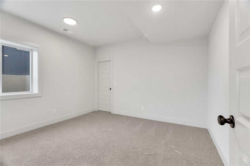 1228 Larkspur Pl, Raymore, MO 64083