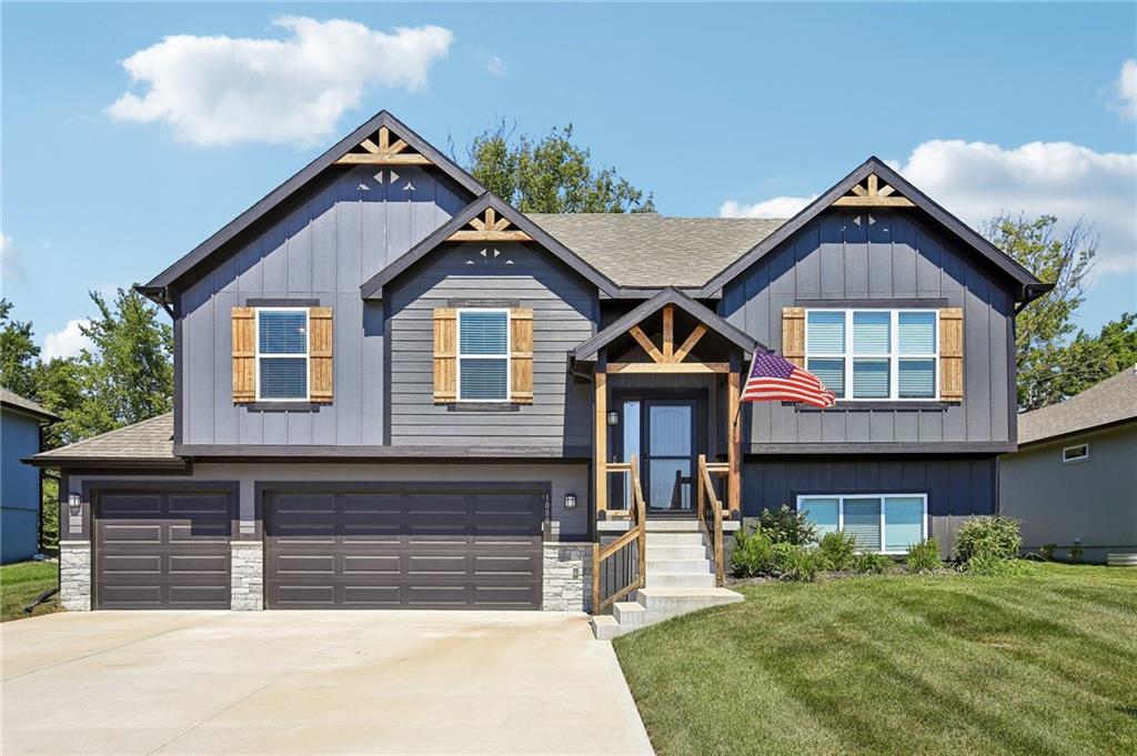 1000 NW Crestwood Dr, Grain Valley, MO 64029