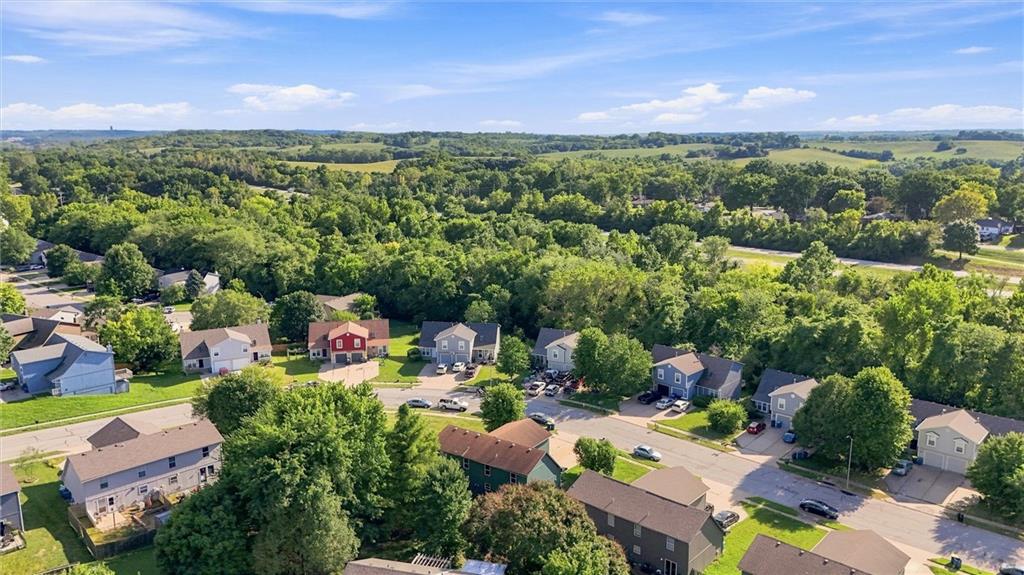 1862 Kingbird Ln, Liberty, MO 64068