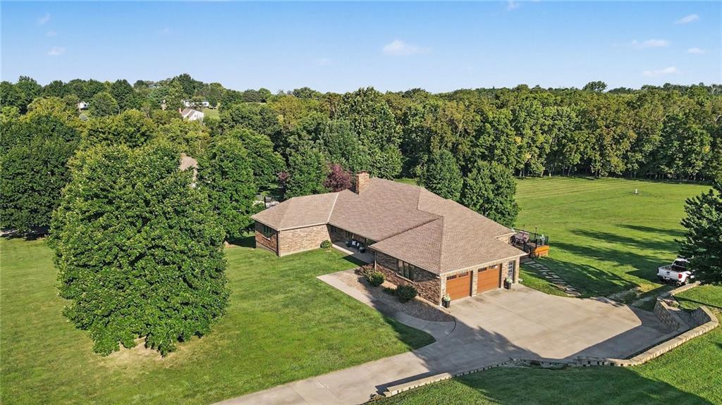 122 Broken Bridge Ln, Platte City, MO 64079