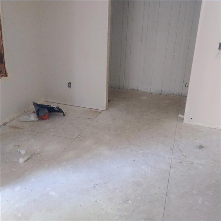 1125 Elizabeth St, Liberty, MO 64068