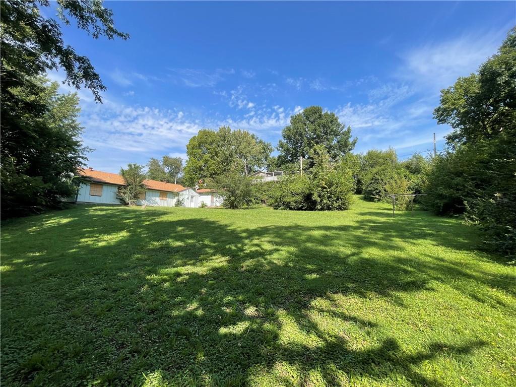 1125 Elizabeth St, Liberty, MO 64068