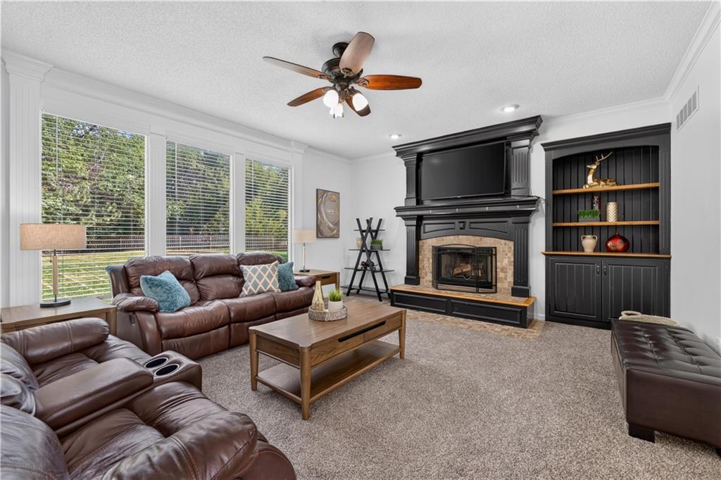 6618 W 147th Ter, Overland Park, KS 66223
