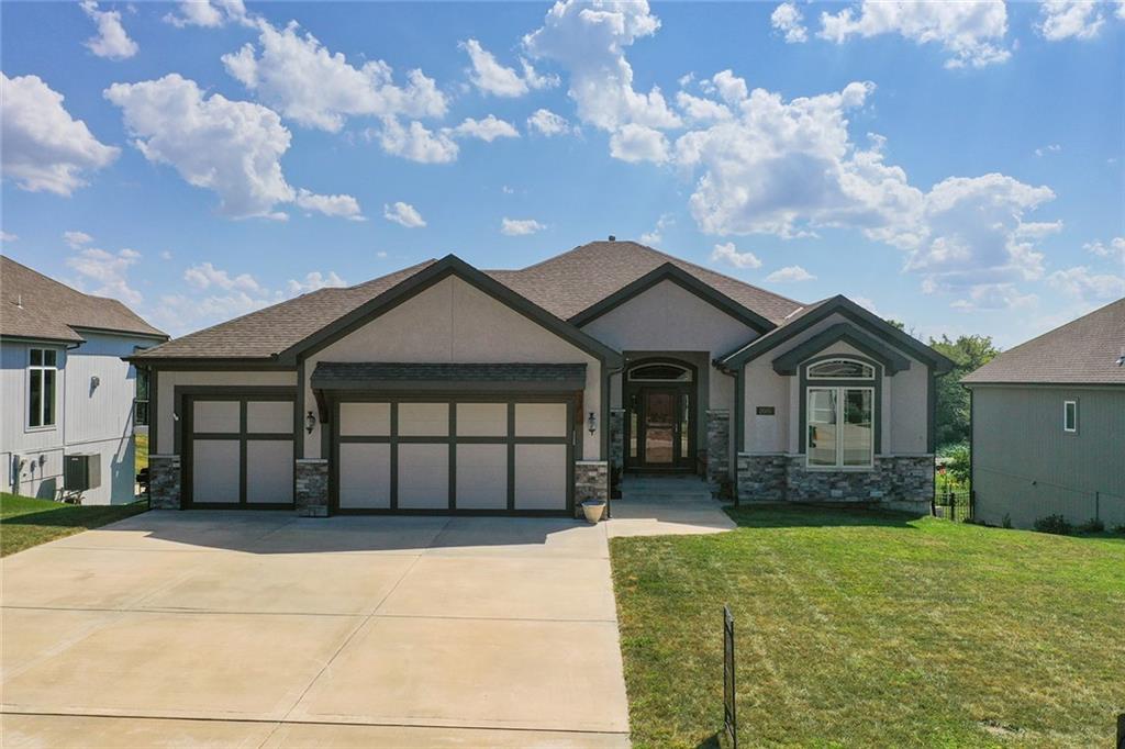 2605 NE 92nd St, Kansas City, MO 64156