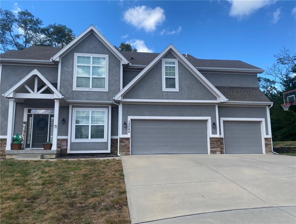 12542 Walnut Ct, Kansas City, MO 64145