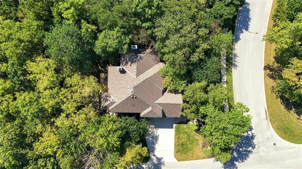 26615 W Greentree Ct, Olathe, KS 66061