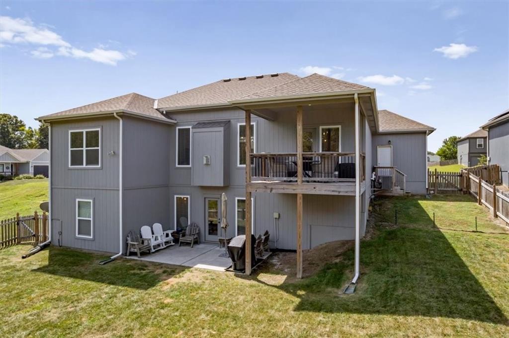 1719 Johnston St, Liberty, MO 64068