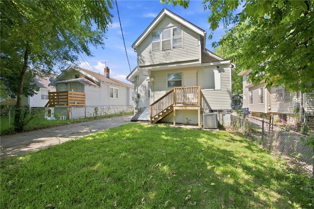 4237 Agnes Ave, Kansas City, MO 64130