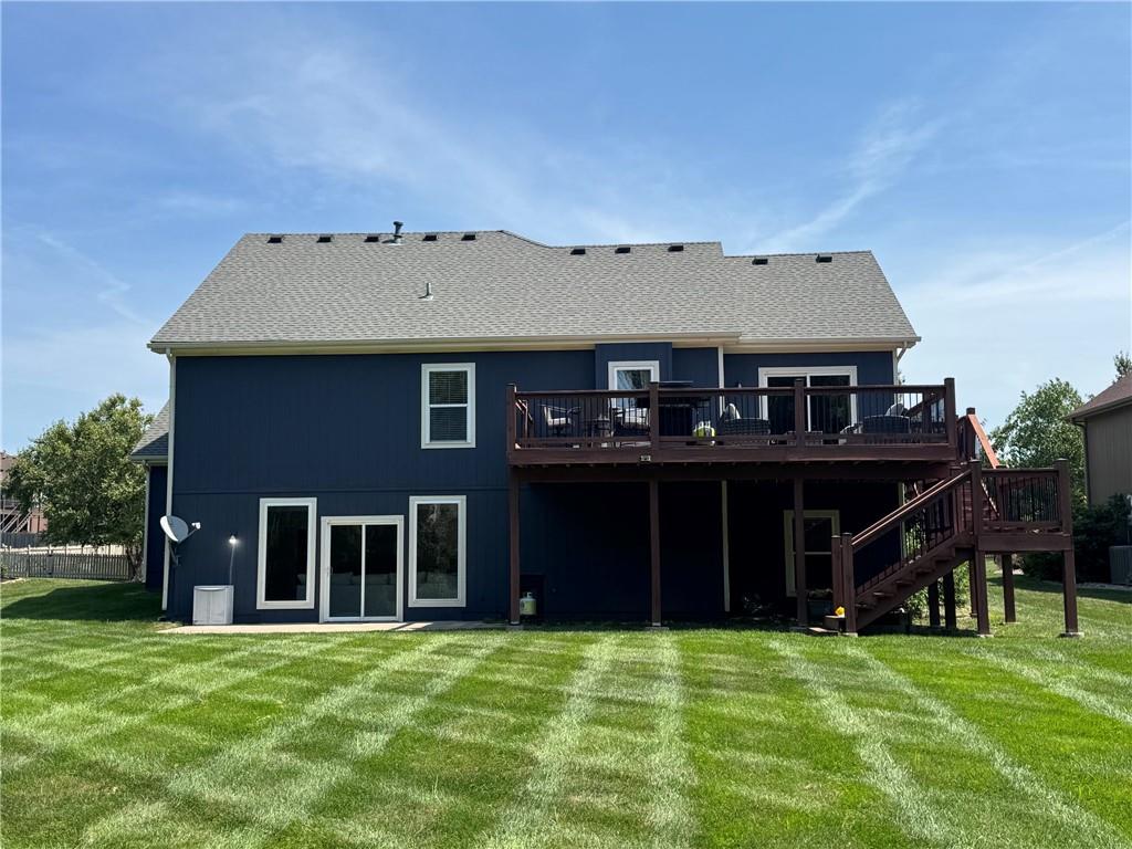 112 S Westglen Dr, Raymore, MO 64083