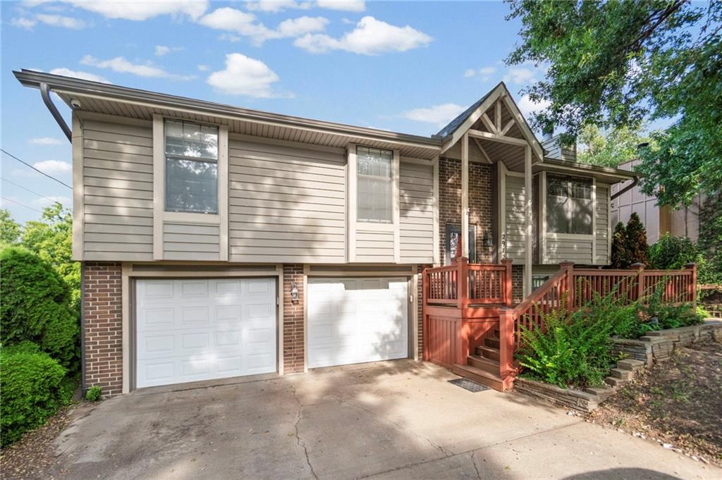 2912 S 42nd St, Kansas City, KS 66106