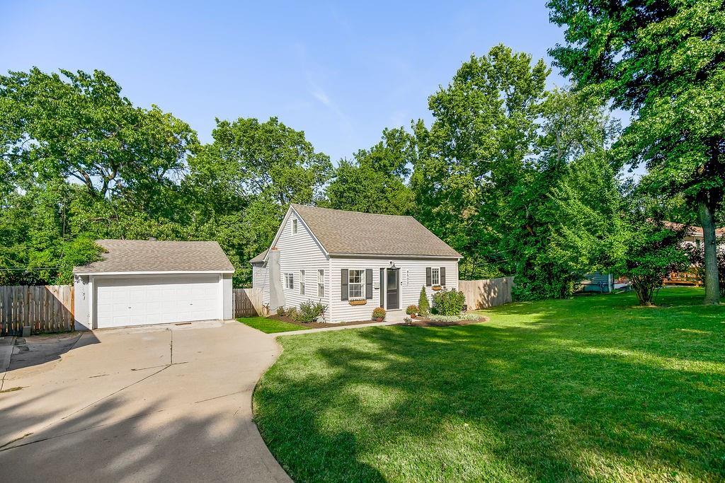 8500 W 78th St, Overland Park, KS 66204
