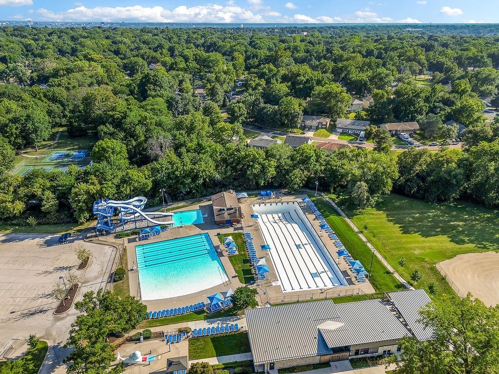 8500 W 78th St, Overland Park, KS 66204