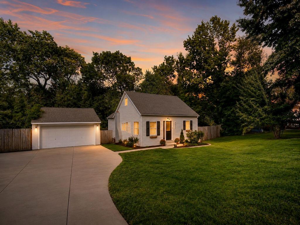8500 W 78th St, Overland Park, KS 66204