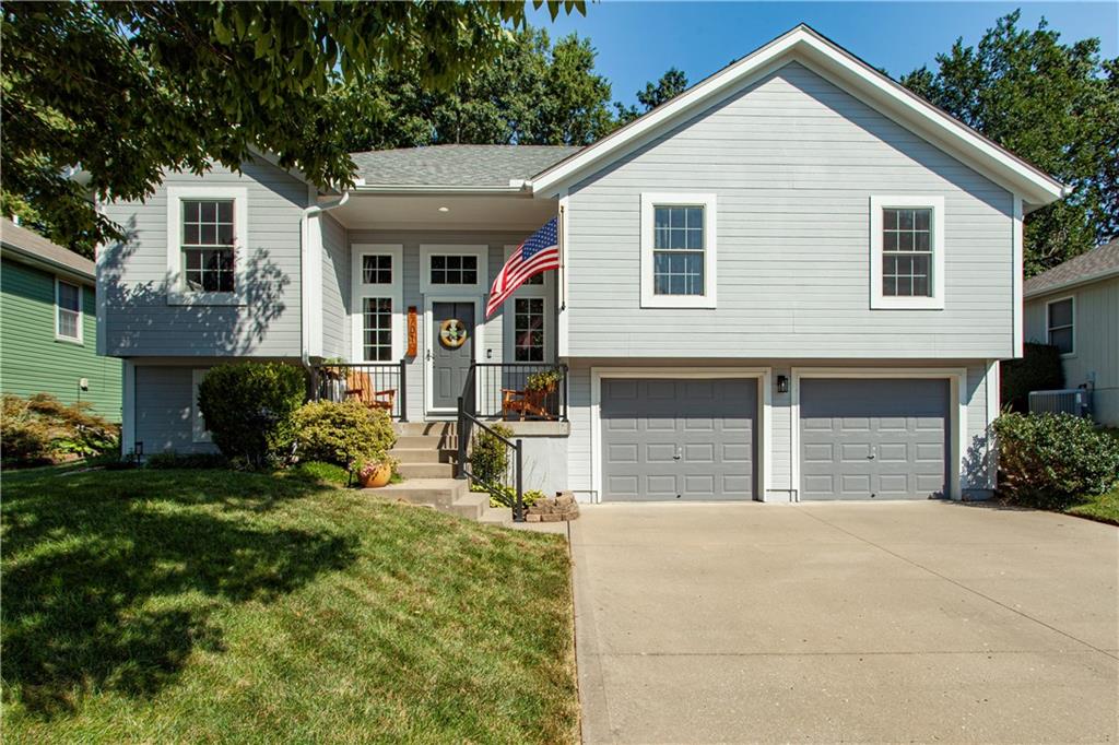 2701 NW Richard Dr, Blue Springs, MO 64015