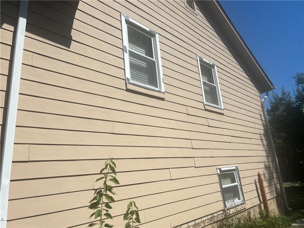 1211 Banner Ct, Lee's Summit, MO 64086