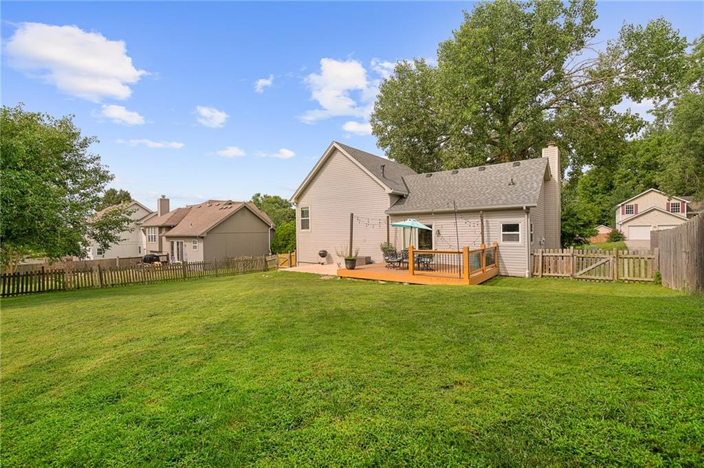 8705 N Carson Ave, Kansas City, MO 64153