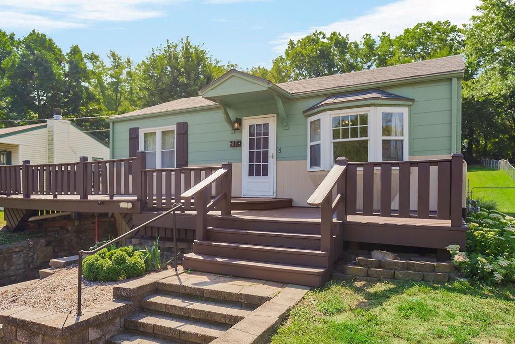 3111 NE 39th St, Kansas City, MO 64117
