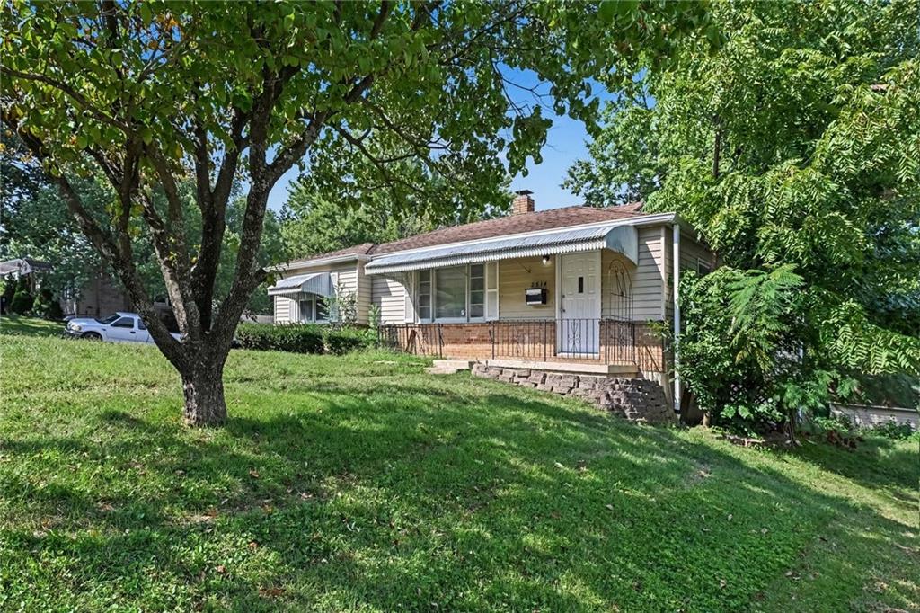 2614 S Northern Blvd, Independence, MO 64052