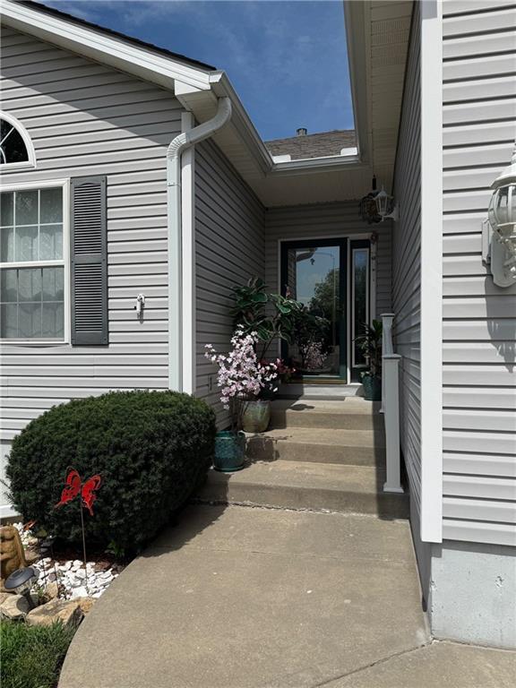 5205 Primrose Ct, Blue Springs, MO 64015