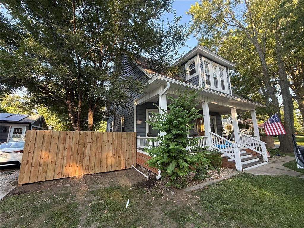 317 SE Grand Ave, Lee's Summit, MO 64063