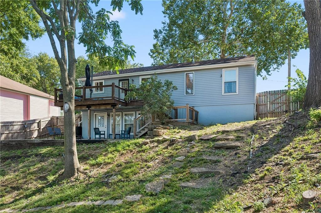 408 N Water St, Liberty, MO 64068