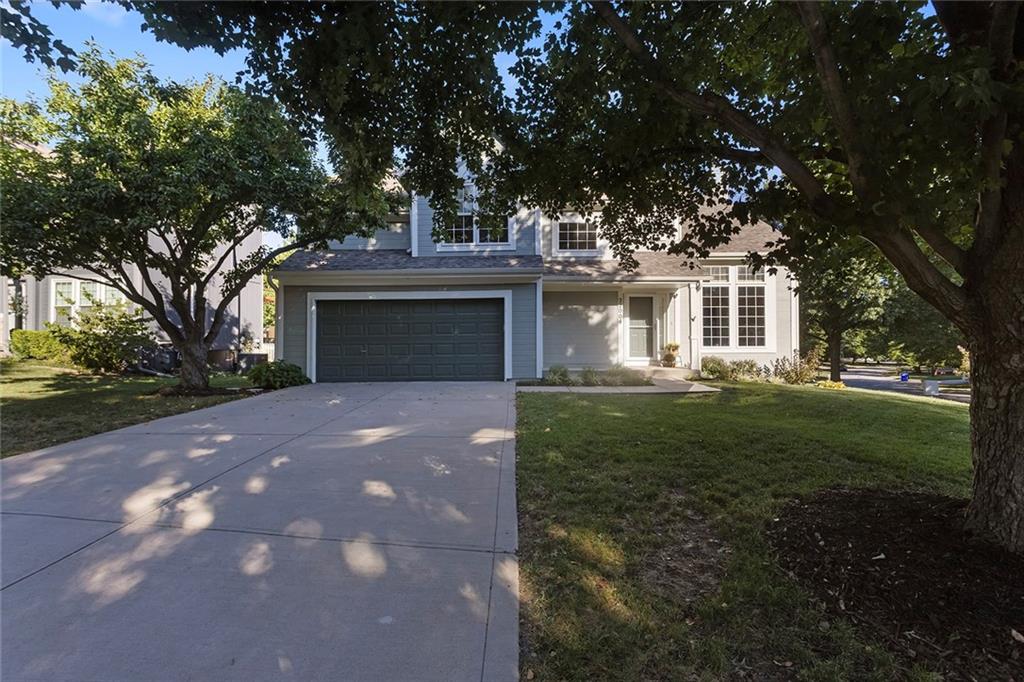 22004 W 51st Ter, Shawnee, KS 66226