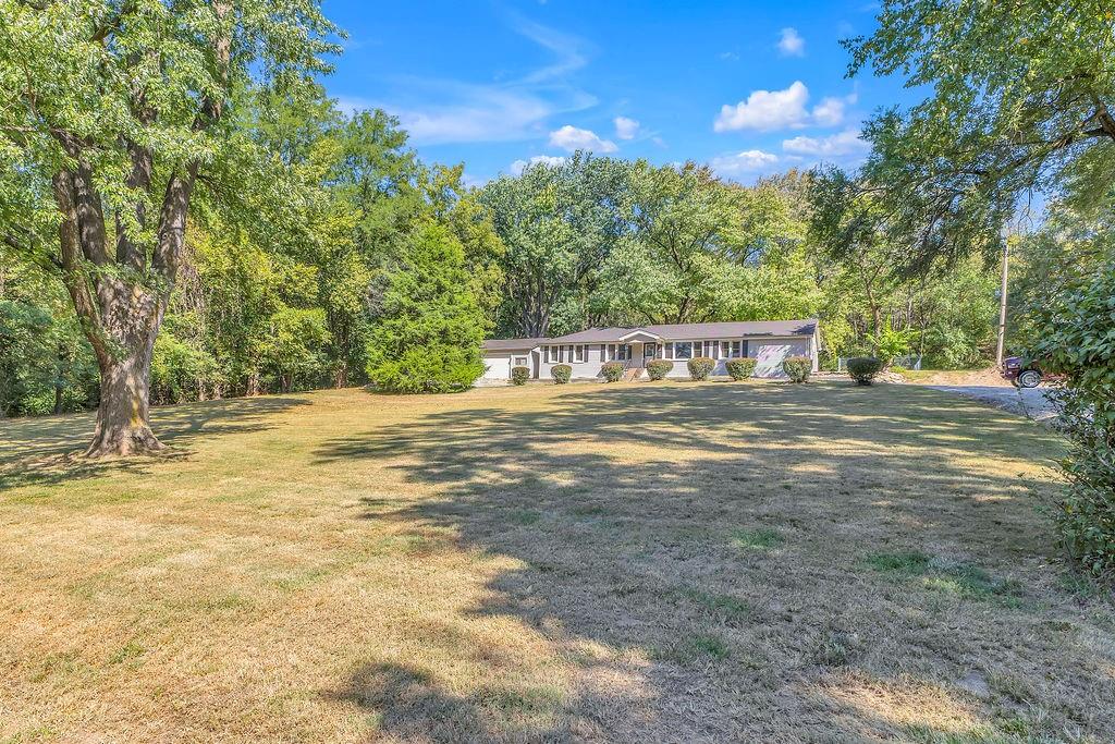103 E Vassar St, St Joseph, MO 64504