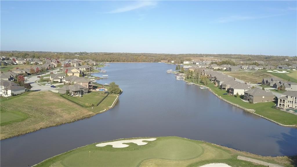 511 Hampstead Dr, Raymore, MO 64083