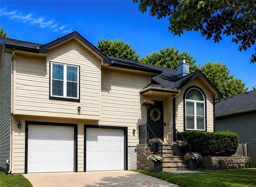 122 Oakbrook Ct, Lansing, KS 66043