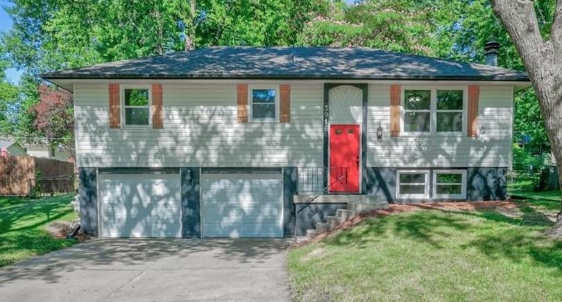 3916 S Crackerneck Rd, Independence, MO 64055