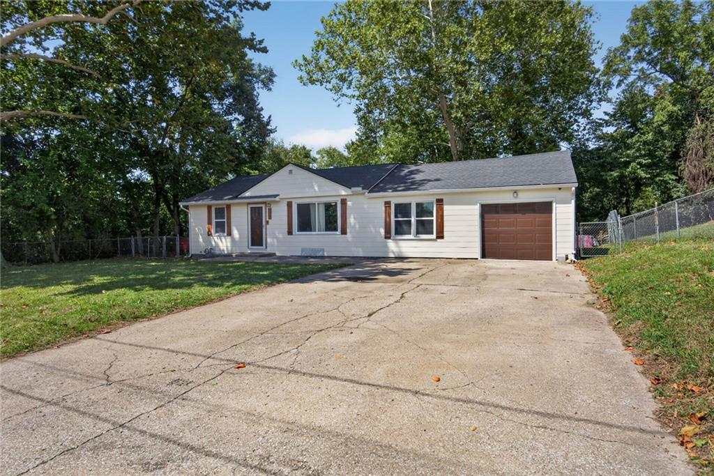 3232 W Townsend Ct, Kansas City, KS 66109