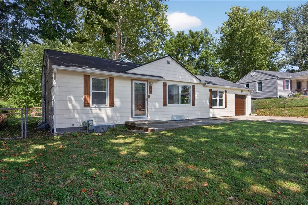 3232 W Townsend Ct, Kansas City, KS 66109