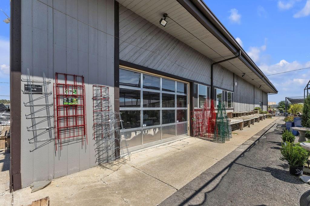 2424 N Belt Hw, St Joseph, MO 64506