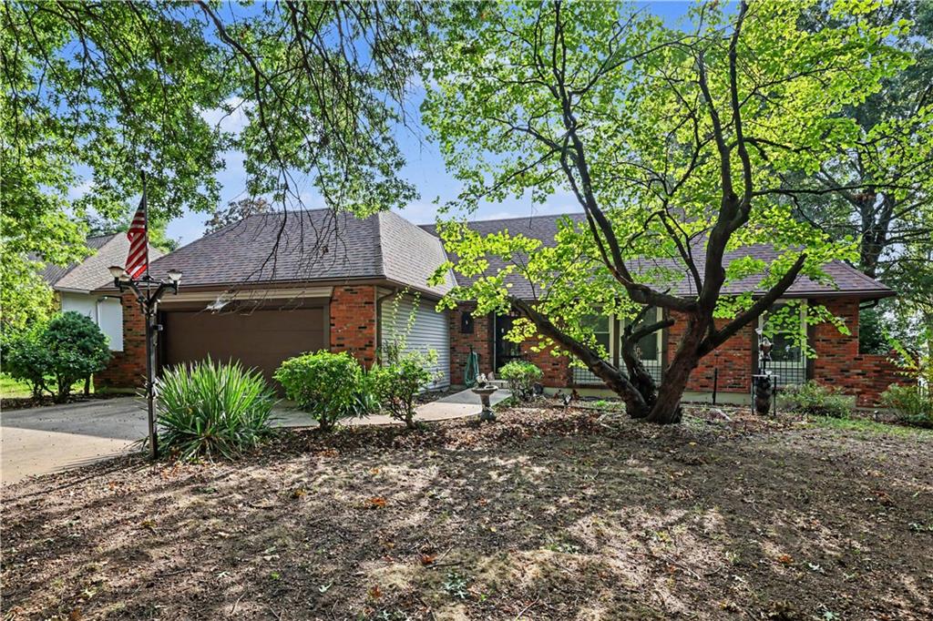 119 Johnston Pw, Raymore, MO 64083