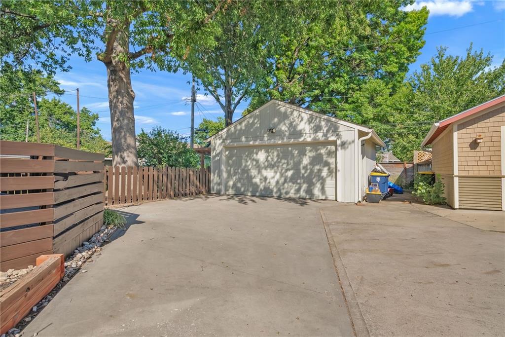 4423 Genessee St, Kansas City, MO 64111