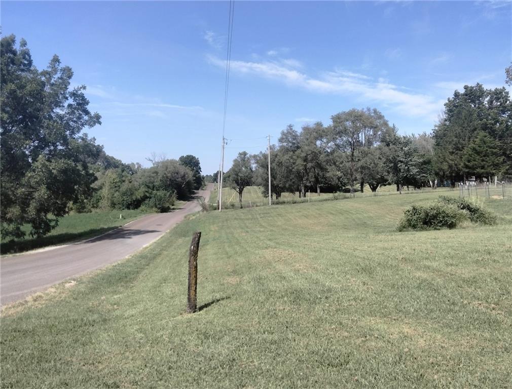 31608 Horn Cir, Excelsior Springs, MO 64024
