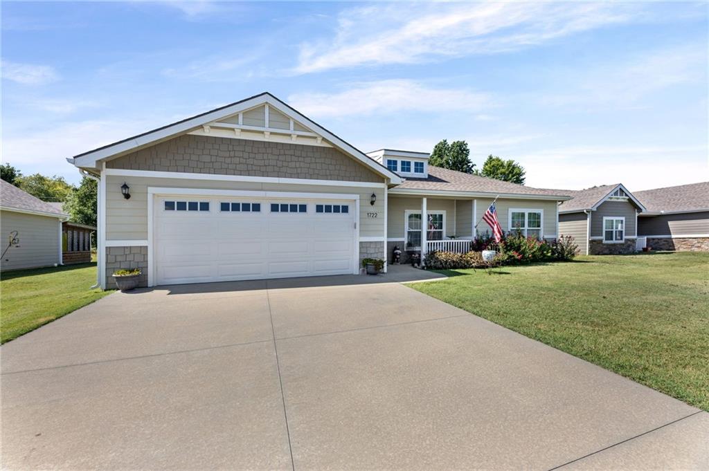 1722 S Willow St, Ottawa, KS 66067